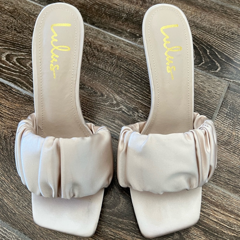 Lulus small heel